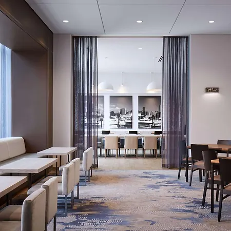 Hampton Inn Chicago West Loop Fulton Market Area
