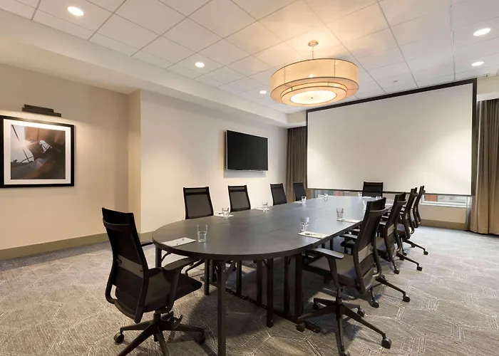 Hampton Inn Chicago West Loop Fulton Market Area Hotel Chicago
