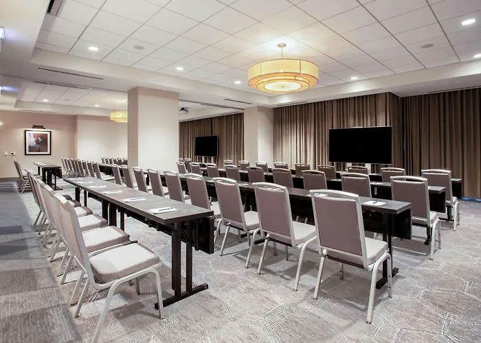 Hampton Inn Chicago West Loop Fulton Market Area Hotel 3*