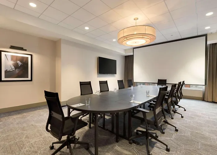 Hampton Inn Chicago West Loop Fulton Market Area Hotel 3*